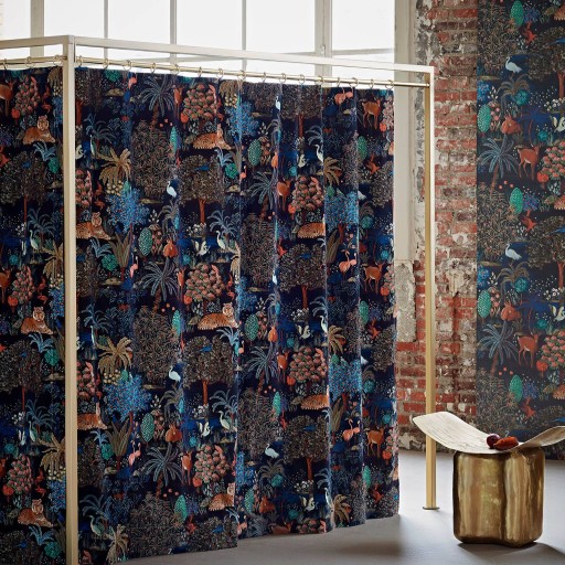 Ткань Pierre Frey fabric, коллекция Le jardin du palais velours, артикул F3470002 Ткань Pierre Frey fabric, коллекция Le jardin du palais velours, артикул F3470002