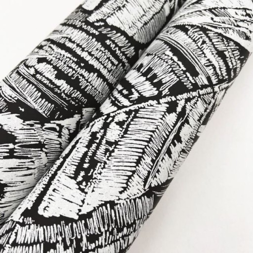 Чёрно-белые флизелиновые обои York RT7921