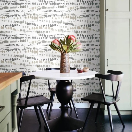 Чёрно-белые флизелиновые обои York AG2046