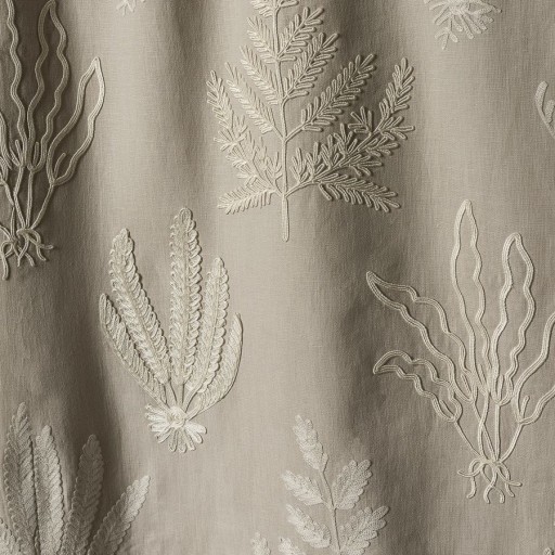 Ткань светло-коричневого цвета с вышивкой  F4605-02